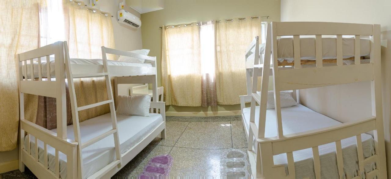 Brannic Lodge Accra Bagian luar foto