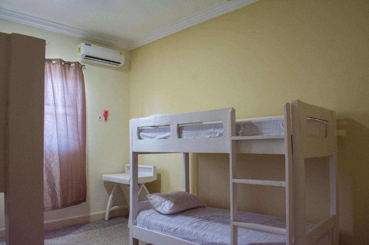 Brannic Lodge Accra Bagian luar foto