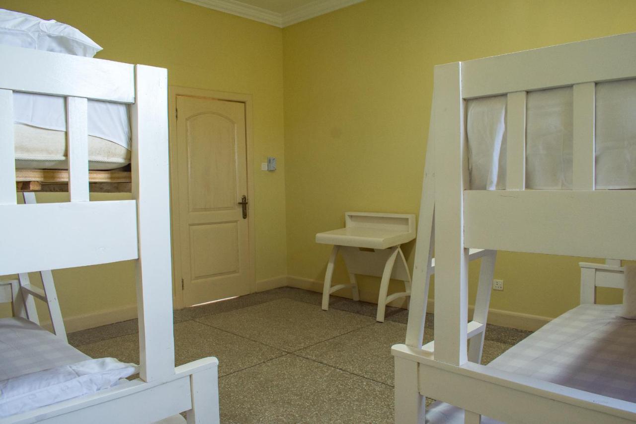 Brannic Lodge Accra Bagian luar foto